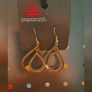 Paparazzi bronze color earrings